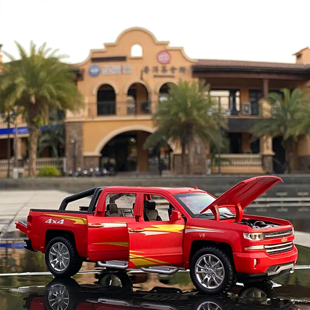 1:32 Chevrolet Silverado Pickup: Die-Cast Truck Toy with Music & Light