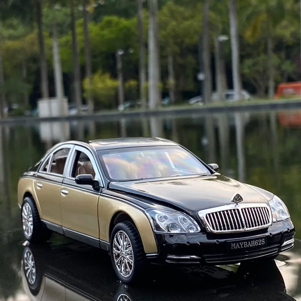 1:24 Maybach 62S Classic Alloy Die-Cast Model Car