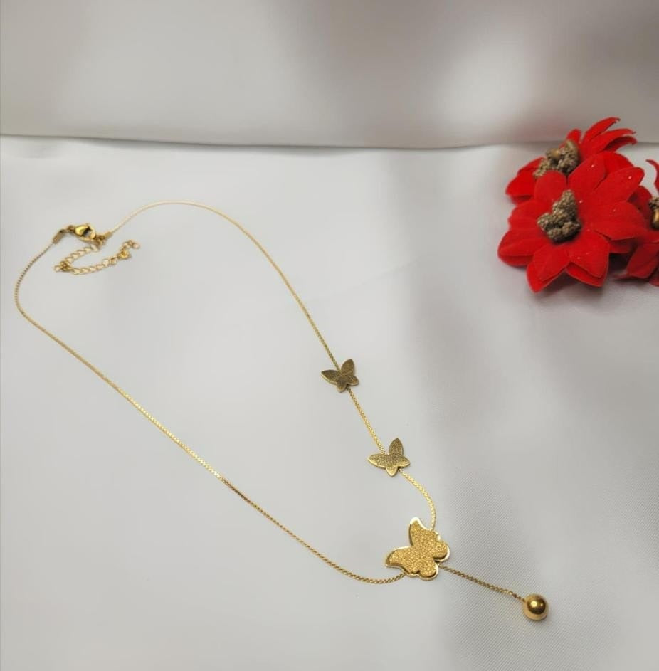 Elegant Butterfly Design Pendant : Golden