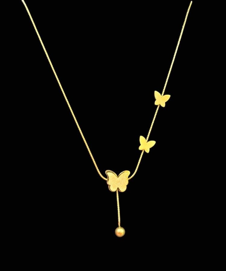 Elegant Butterfly Design Pendant : Golden