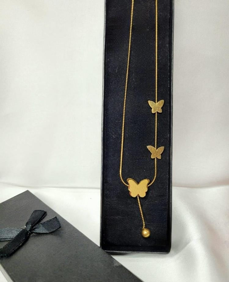 Elegant Butterfly Design Pendant : Golden