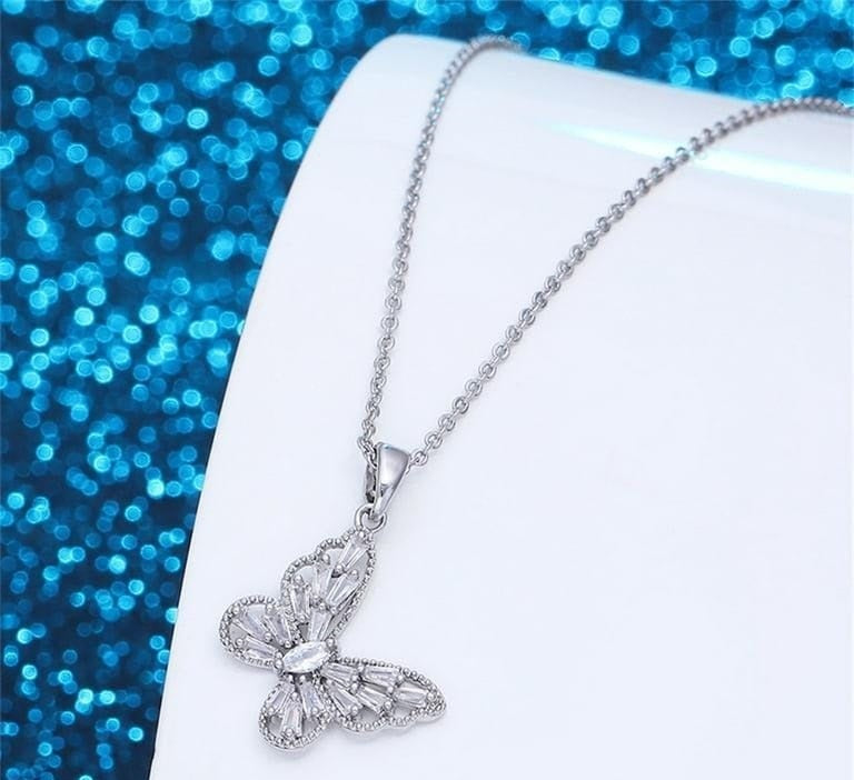 Elegant Butterfly Design Pendant : Silver